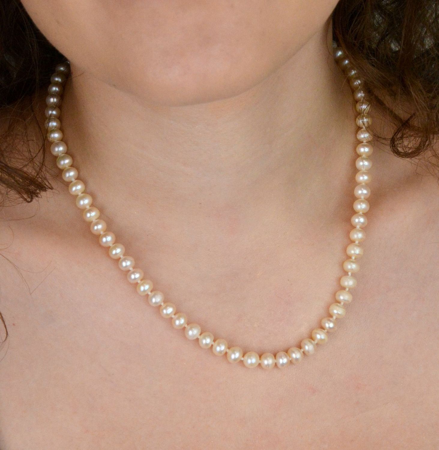 Naszyjnik z białych pereł naturalnych 6 mm  50 cm  Supełkowanie  Srebro 925hh.jpg